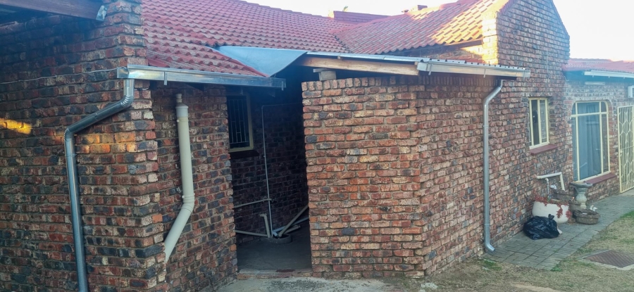 5 Bedroom Property for Sale in Morelig Free State